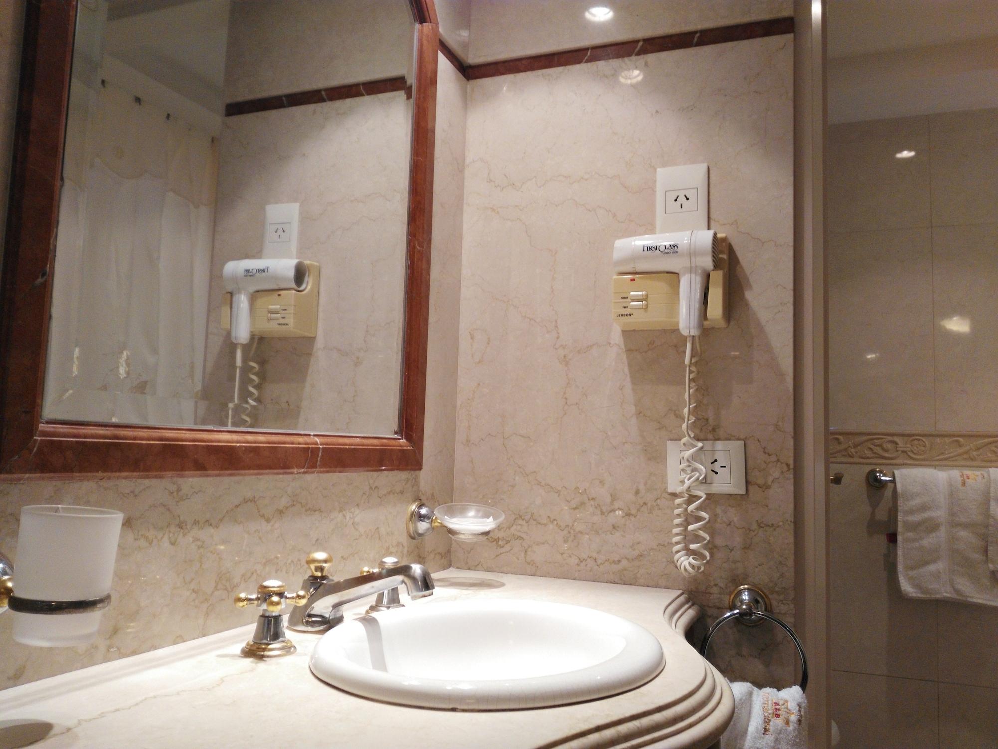 Hotel A&B Internacional Buenos Aires Eksteriør billede