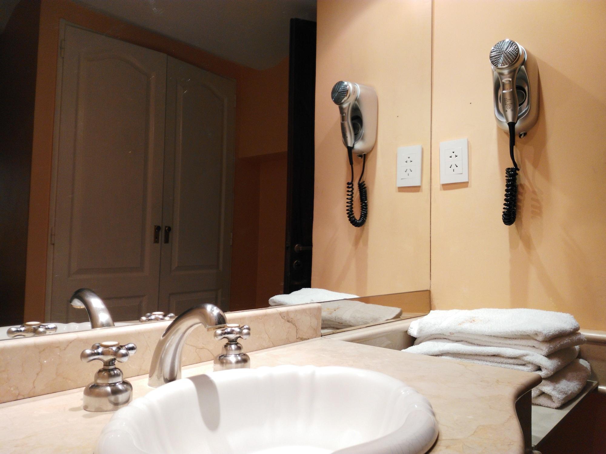 Hotel A&B Internacional Buenos Aires Eksteriør billede
