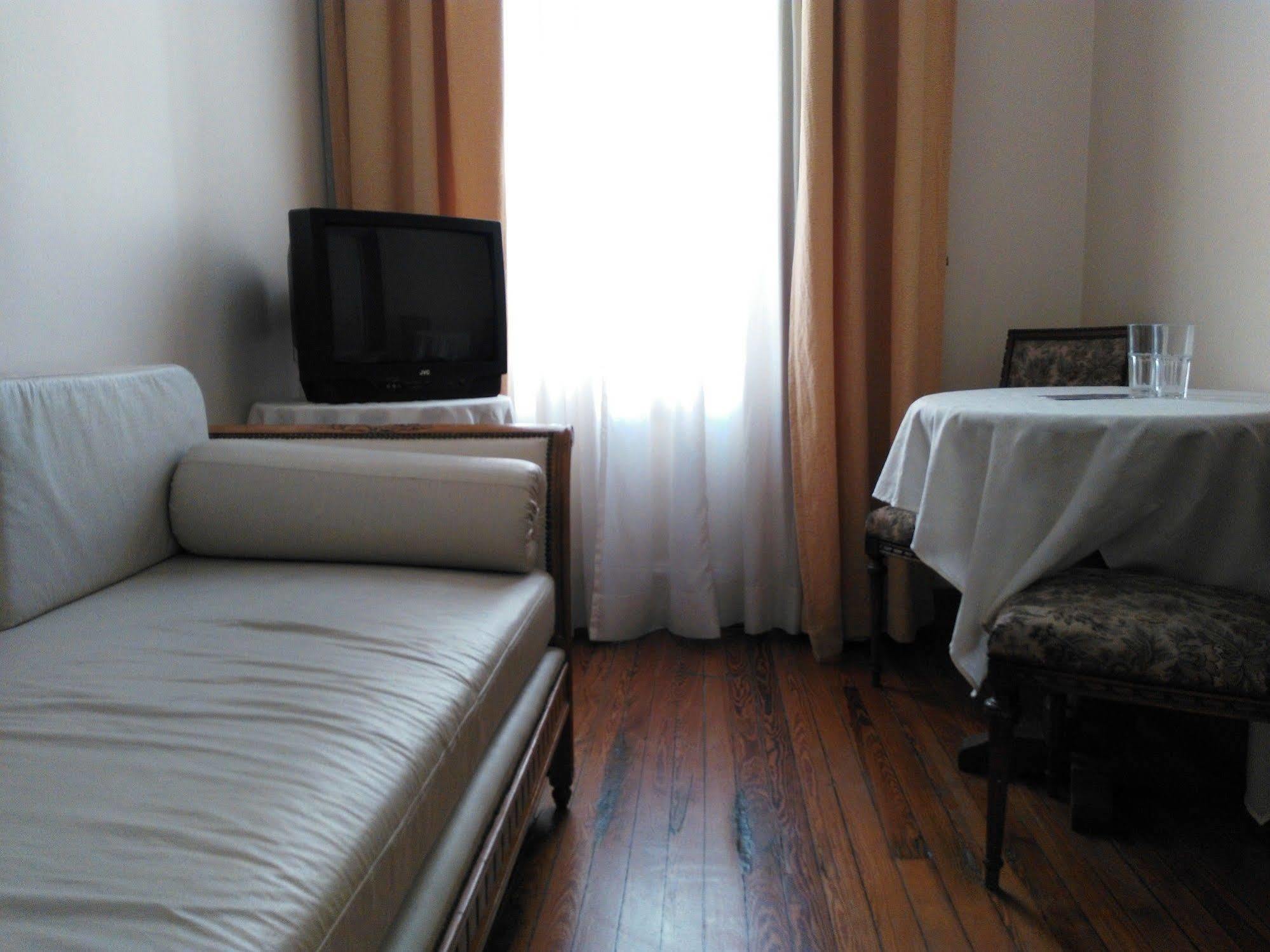 Hotel A&B Internacional Buenos Aires Eksteriør billede